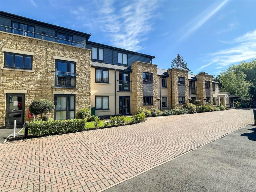 1 bed property for sale in Gloucester Road, Malmesbury SN16, £245,000