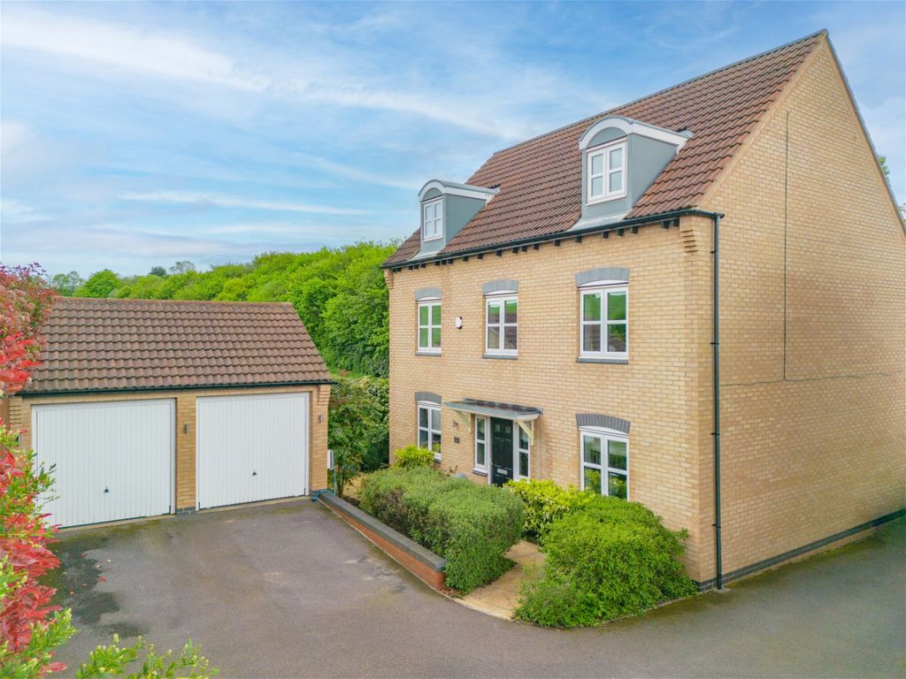 5 bed detached house for sale in Pegswood Drive, Arnold, Nottingham NG5