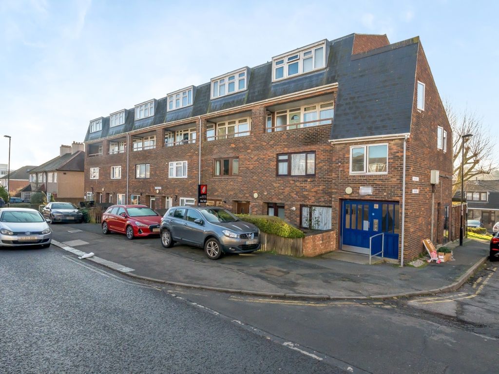 3 bed for sale in Wells Park Road, London SE26 Zoopla