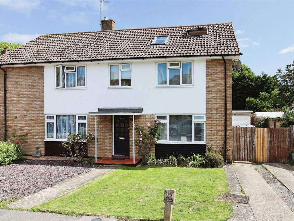 5 bed semidetached house for sale in Ashden Walk, Tonbridge, Kent TN10