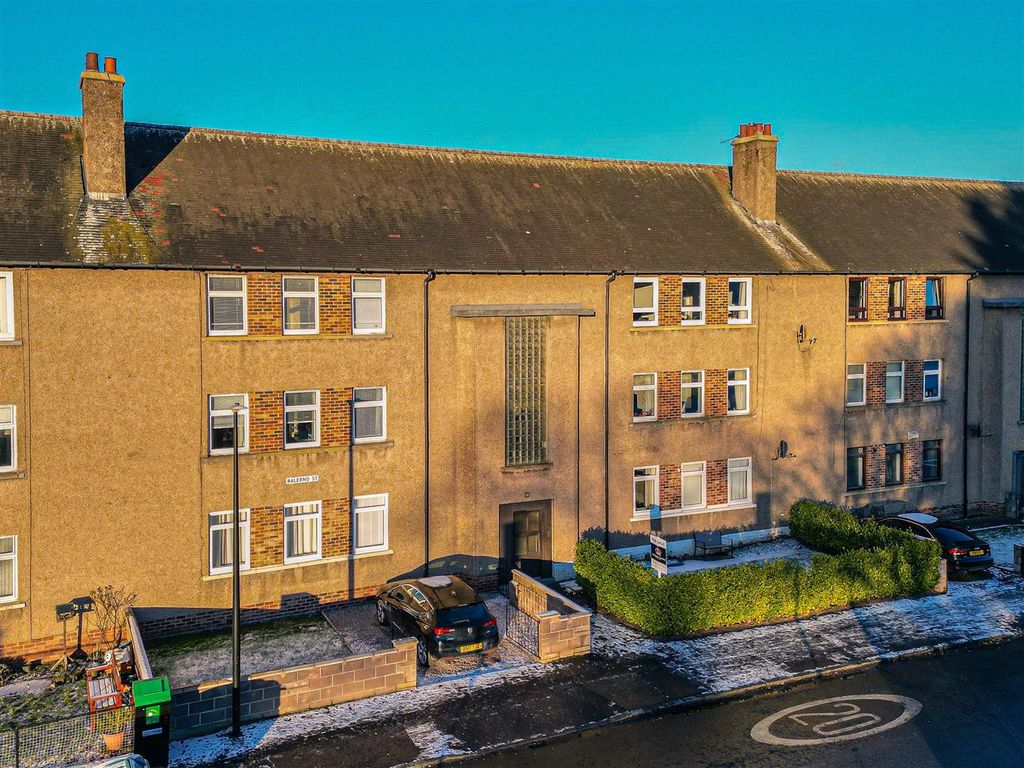 2 bed flat for sale in Balerno Street, Dundee DD4, £78,000 Zoopla