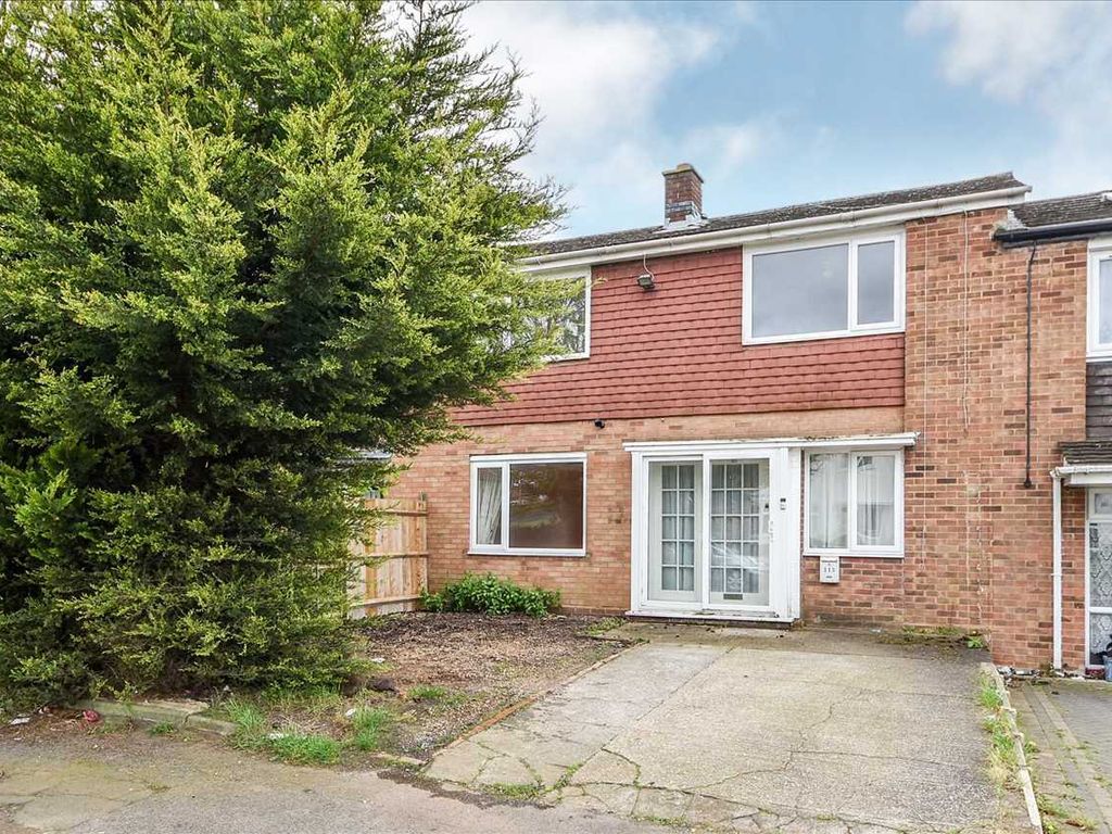 3 bed terraced house for sale in Burns Road, Wellingborough NN8, £