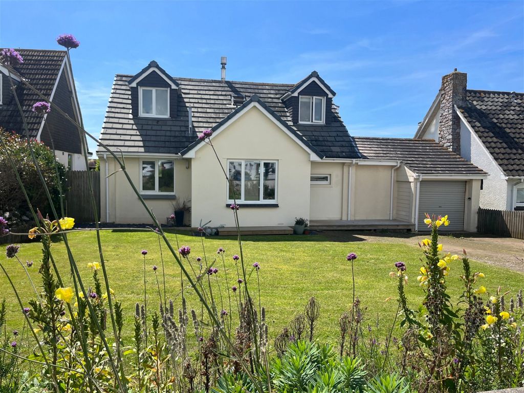 4 bed bungalow for sale in Burns View, Crafthole, Torpoint PL11, £