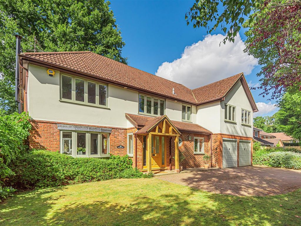 4 bed detached house for sale in Busbridge Lane, Godalming GU7 Zoopla
