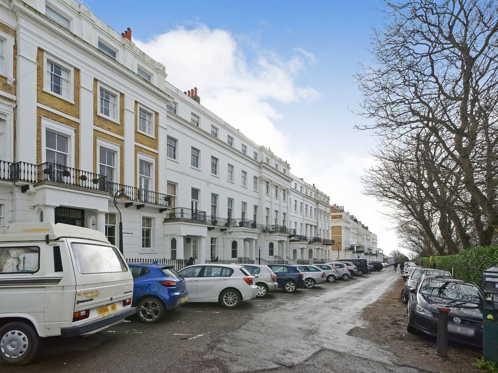 2 bed flat for sale in Sussex Square, Brighton BN2 Zoopla