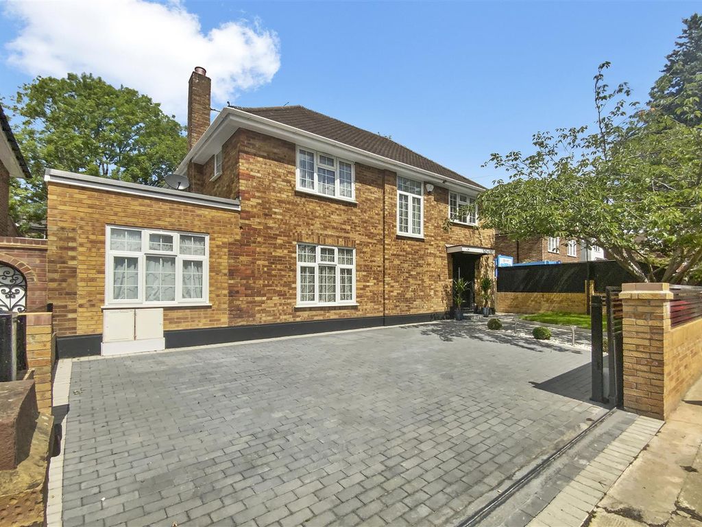 4 bed detached house to rent in Sudbury Hill Close, Sudbury, Wembley