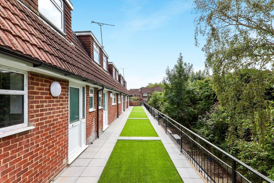 3 bed to rent in Tudor Drive, Yateley GU46 Zoopla