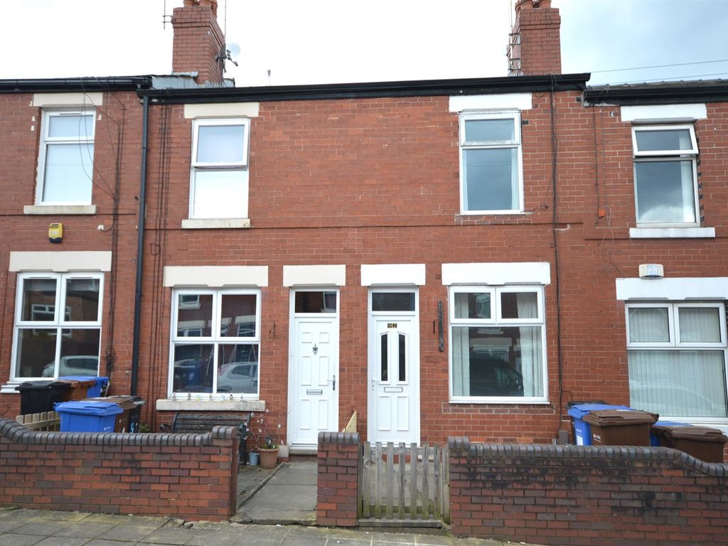 2 bed terraced house to rent in Caistor Street, Stockport SK1, £1,000