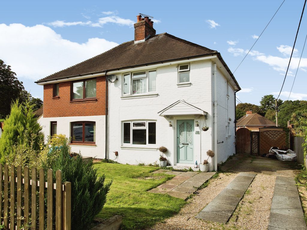 3 bed semidetached house for sale in Chapel Road, Southampton SO30, £