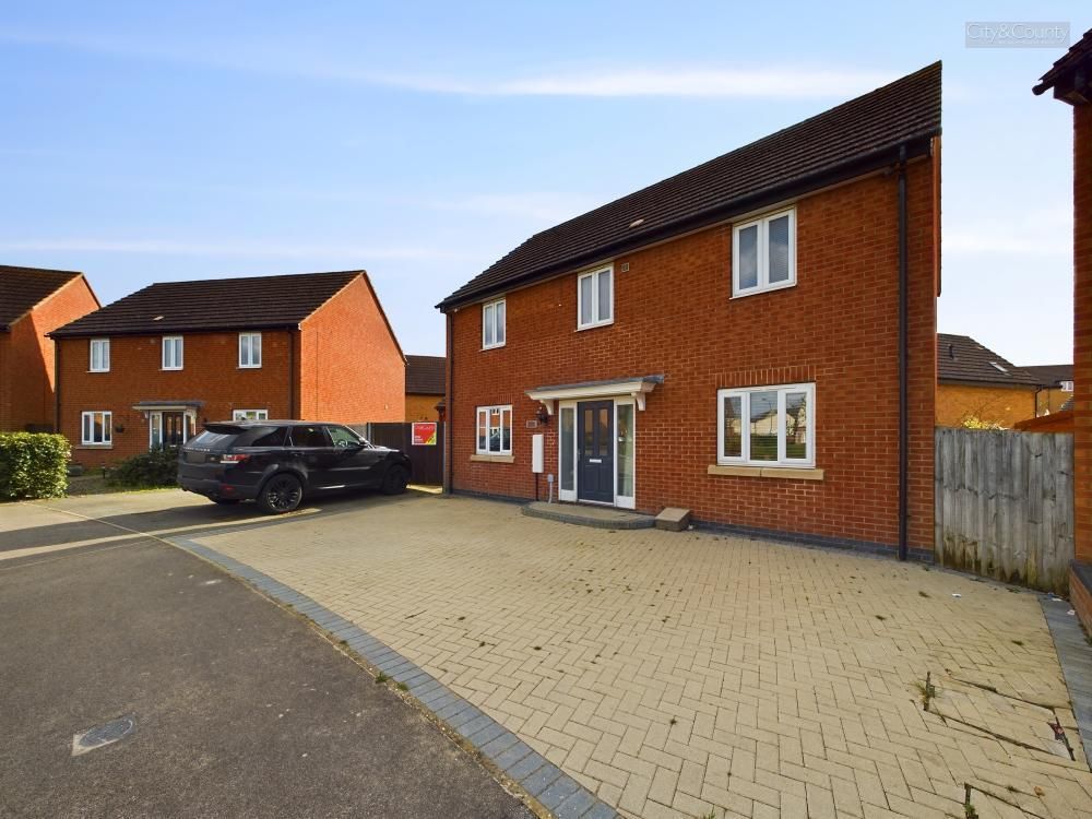 4 bed detached house for sale in Burghfield Green, Peterborough PE4, £300,000 Zoopla