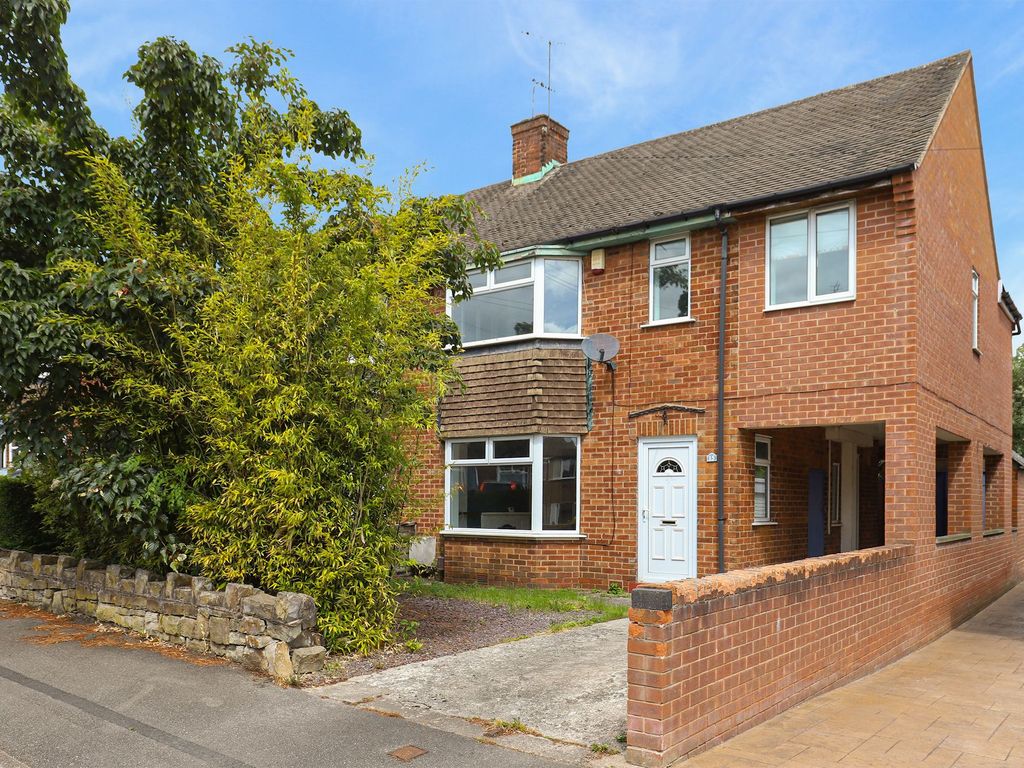 4 bed semidetached house for sale in Morley Avenue, Chesterfield S40