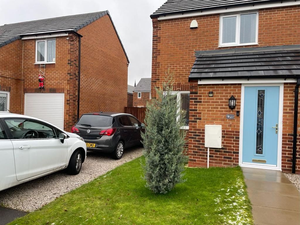 2 bed semidetached house for sale in Palmerston Way, Rochdale OL11, £