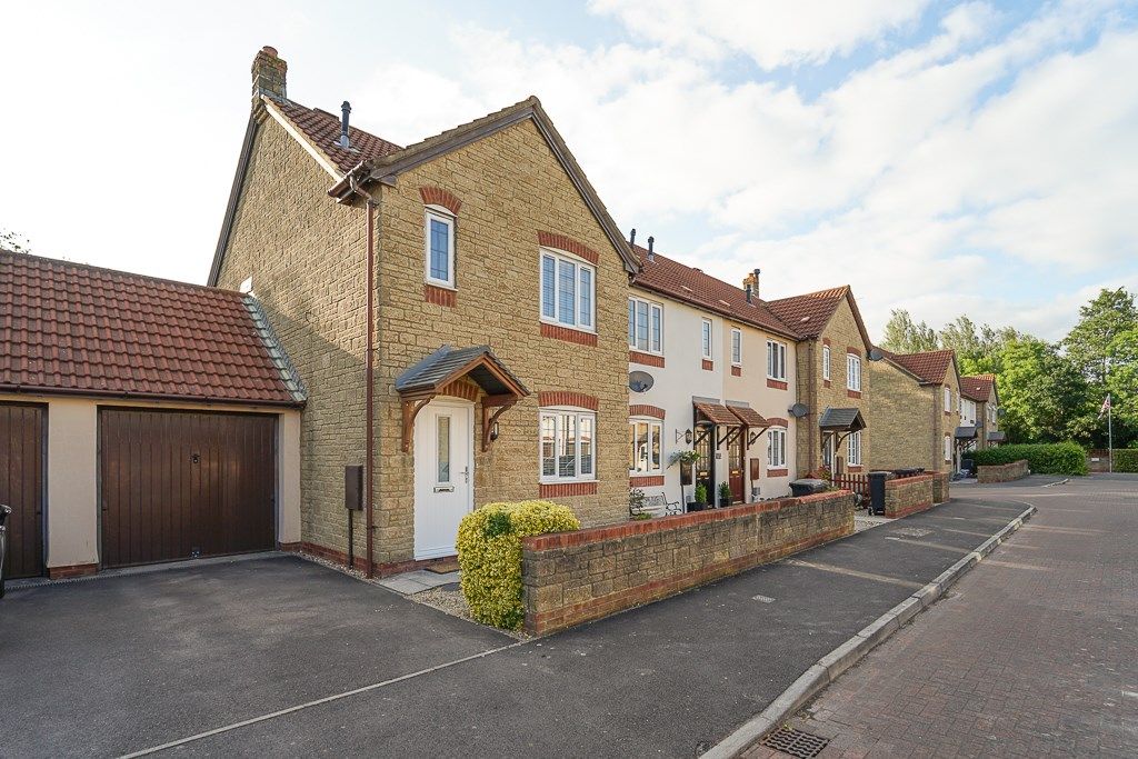 2 bed semidetached house for sale in Hedge Close, West Wick, Weston