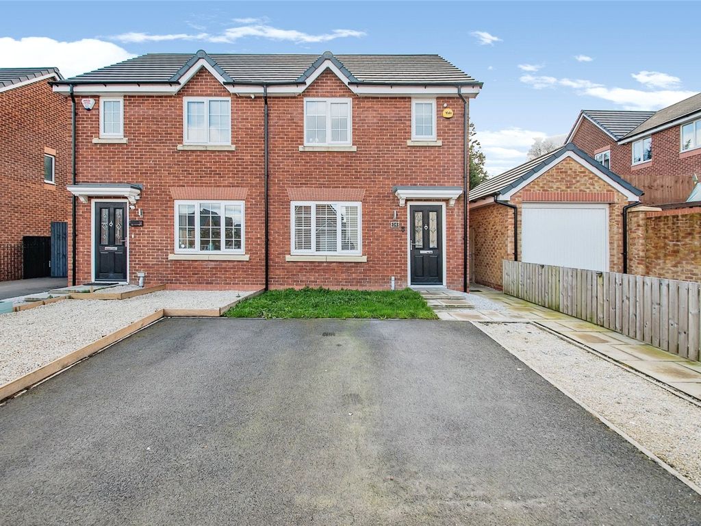 3 bed semidetached house for sale in Seatallan Drive, Middleton