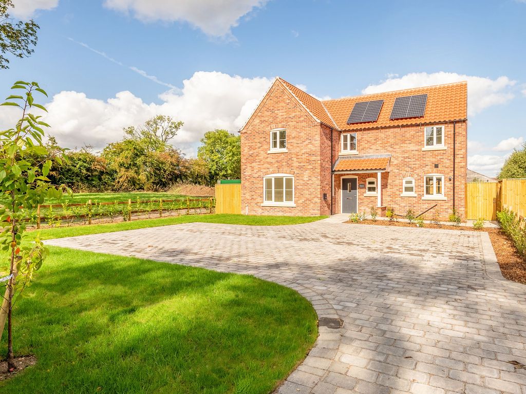 New home, 4 bed detached house for sale in Beech House, The Willows