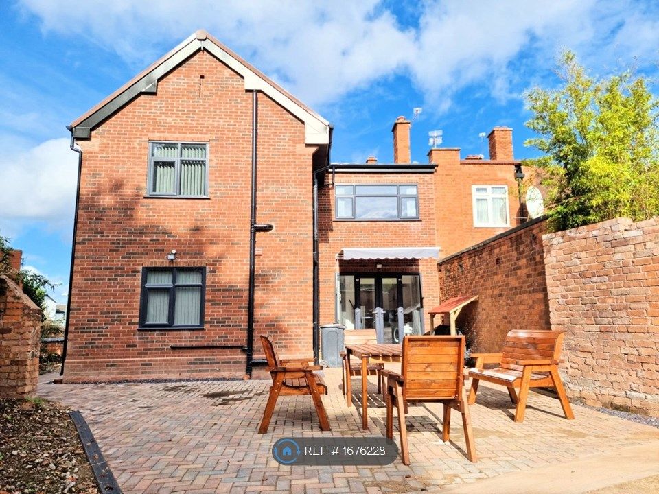 Studio to rent in Park Road, Moseley, Birmingham B13 Zoopla