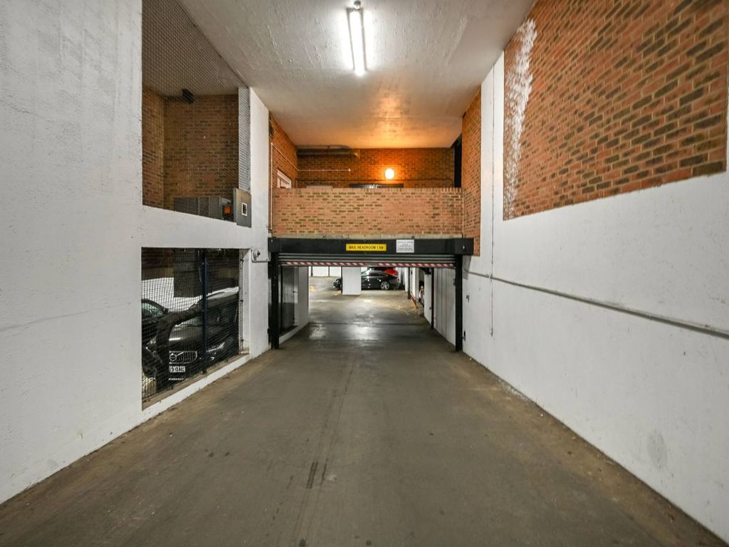 Parking/garage to rent in Charter Quay, Kingston, Kingston Upon Thames
