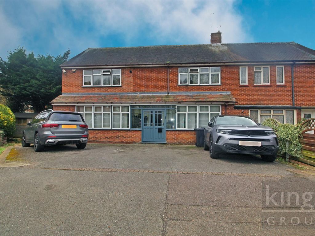4 bed semidetached house for sale in St. Laurence Drive, Broxbourne