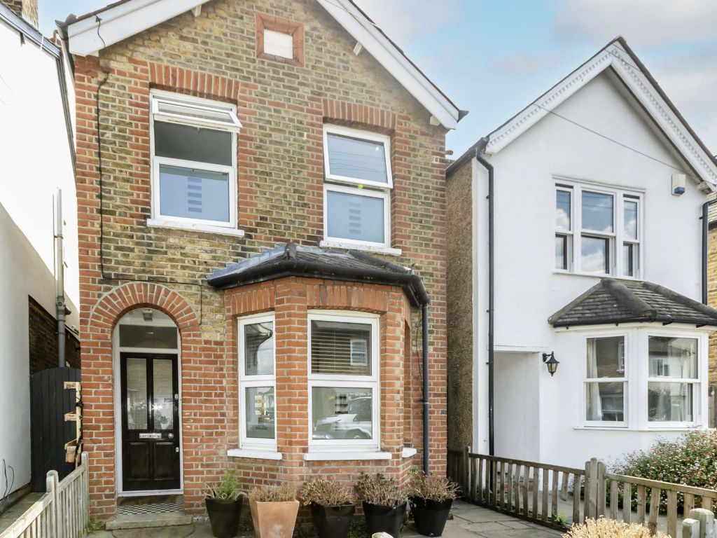 4 bed detached house to rent in Weston Road, Thames Ditton KT7 Zoopla