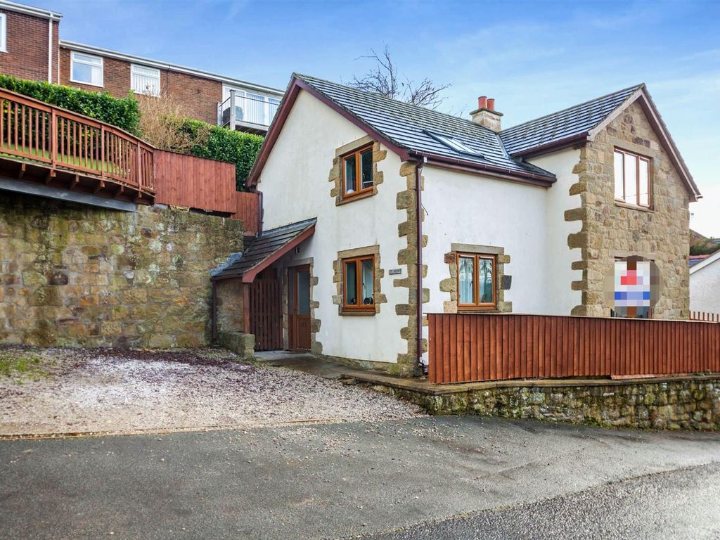 3 bed detached house for sale in Middle Road, Coedpoeth, Wrexham LL11