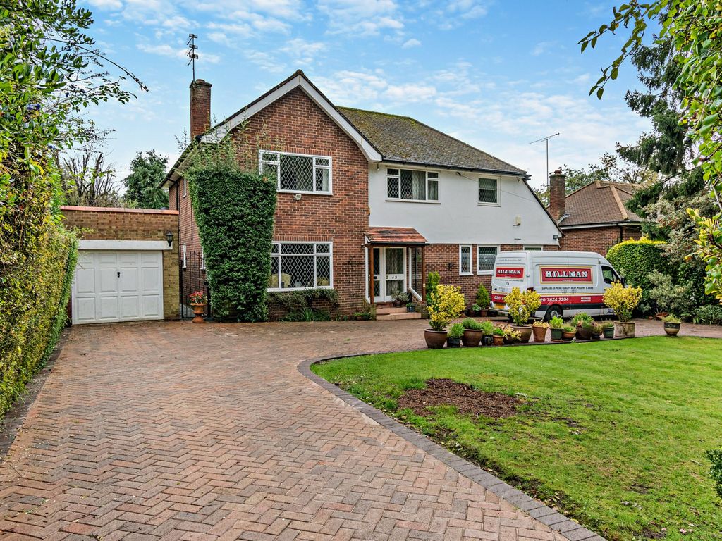 4 bed detached house for sale in Dene Road, Northwood HA6, £1,625,000