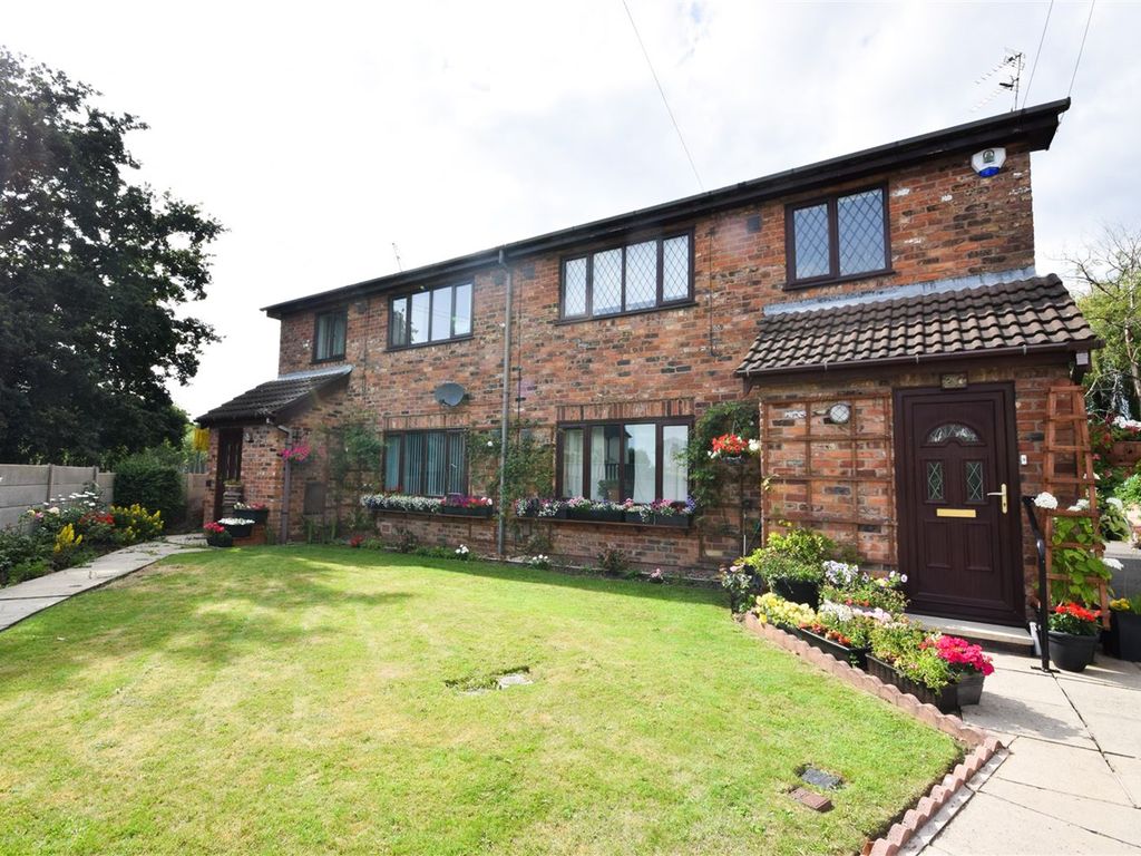 1 bed flat to rent in Brandon Avenue, Heald Green, Cheadle SK8 Zoopla