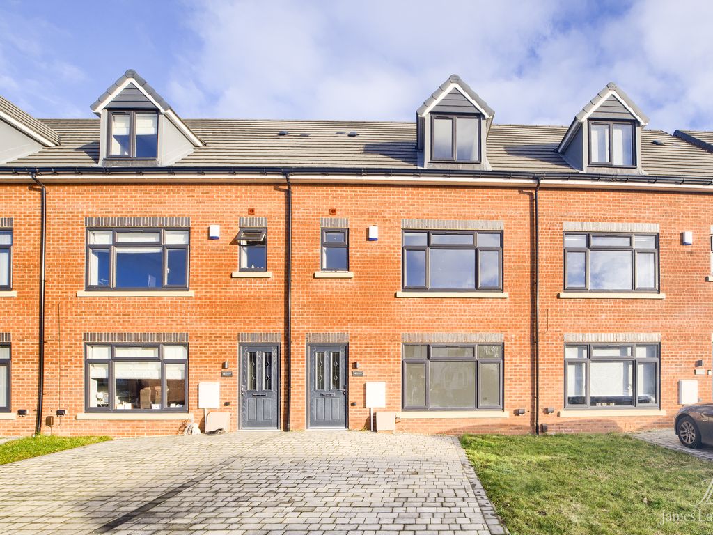 New home, 4 bed terraced house for sale in The Orchards, Tennal Road