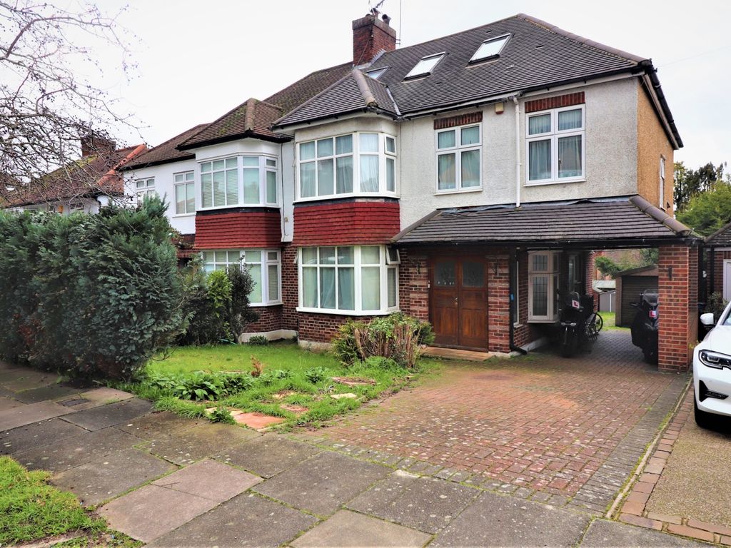 6 bed terraced house for sale in Langham Gardens, London N21, £1,250,000 Zoopla
