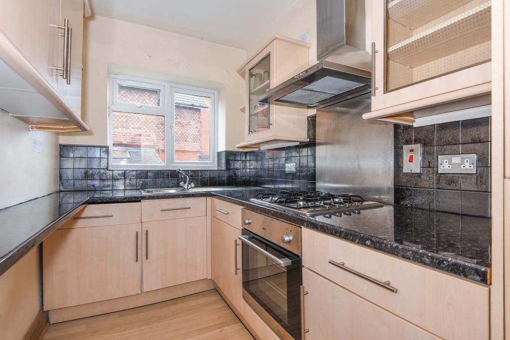 1 bed flat to rent in Egham Hill, Egham TW20 Zoopla