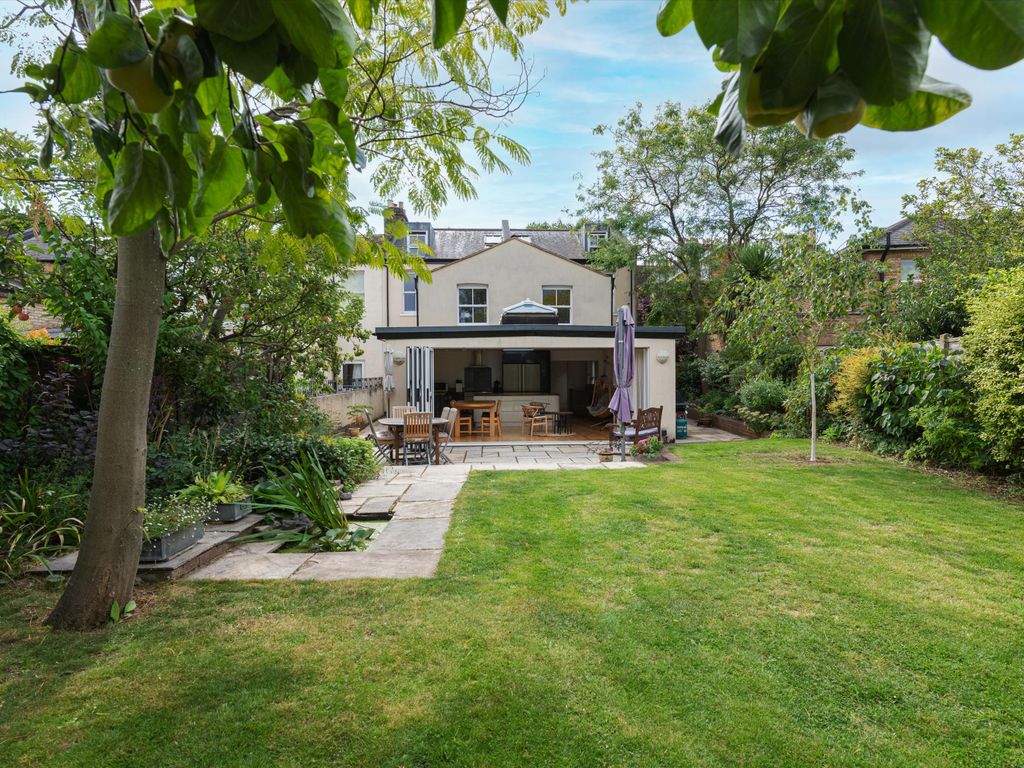 6 bed semidetached house to rent in Avenue Road, London W3, £6,500 pcm