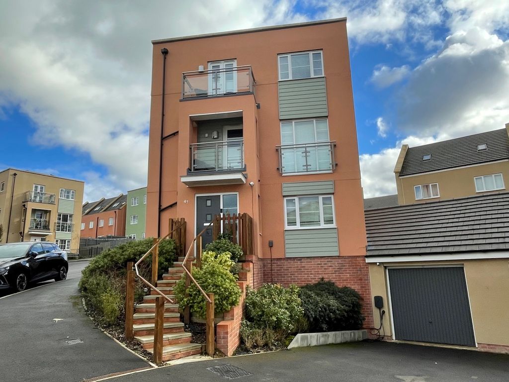 4 bed detached house for sale in Fairford Road, Cheltenham