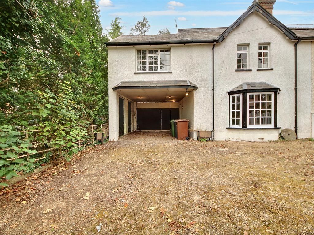 3 bed semidetached house for sale in Watford Road, Radlett WD7, £