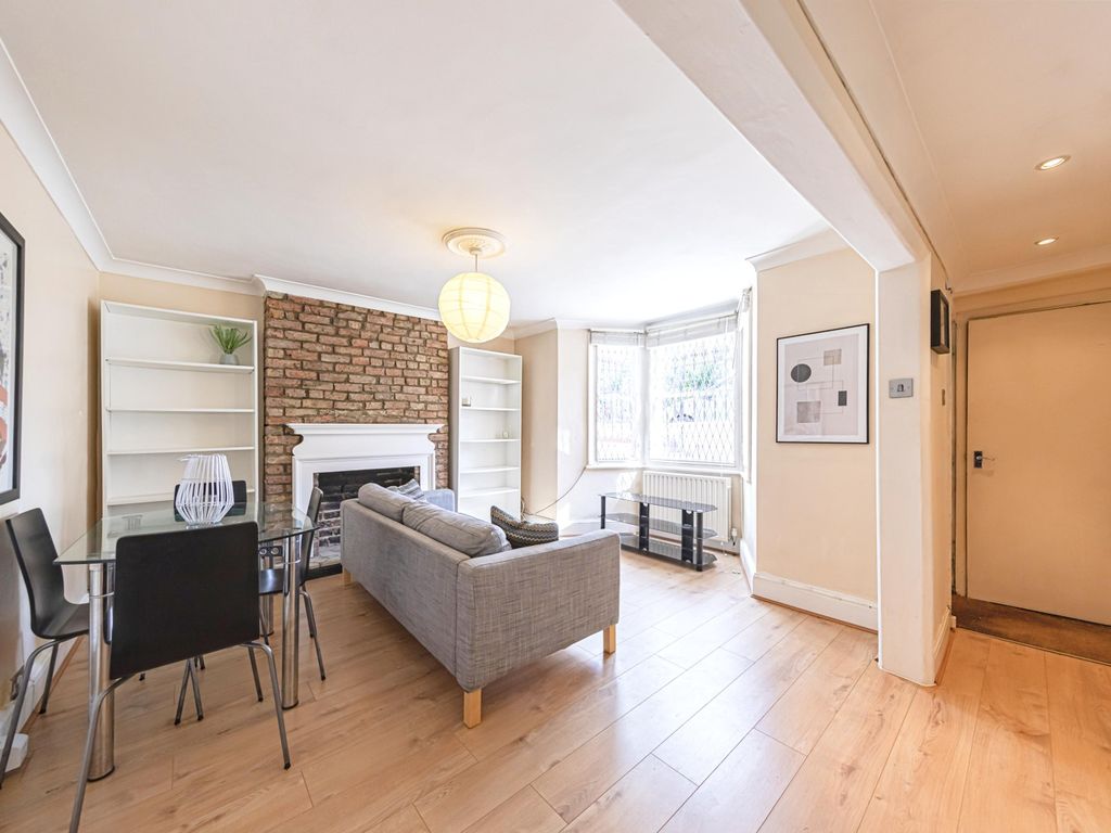 Halford Road, Fulham SW6  