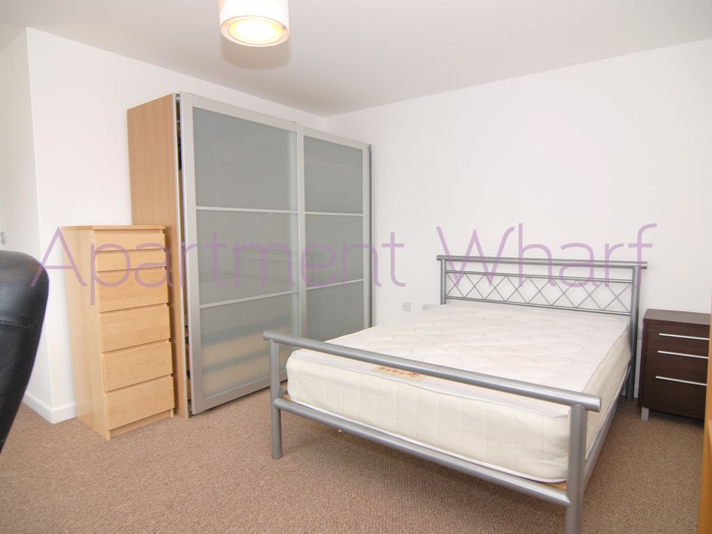 Room to rent in Tequila Wharf, Commercial Road, Limehouse E14, £1,192