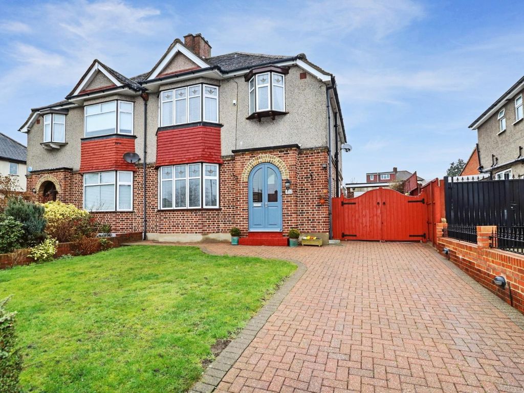 3 bed semidetached house for sale in Restons Crescent, London SE9 Zoopla