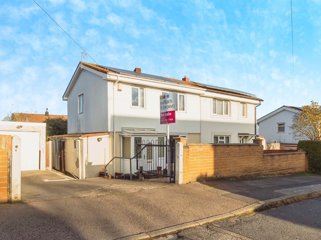 3 bed semidetached house for sale in Monkton Drive, Nottingham NG8, £