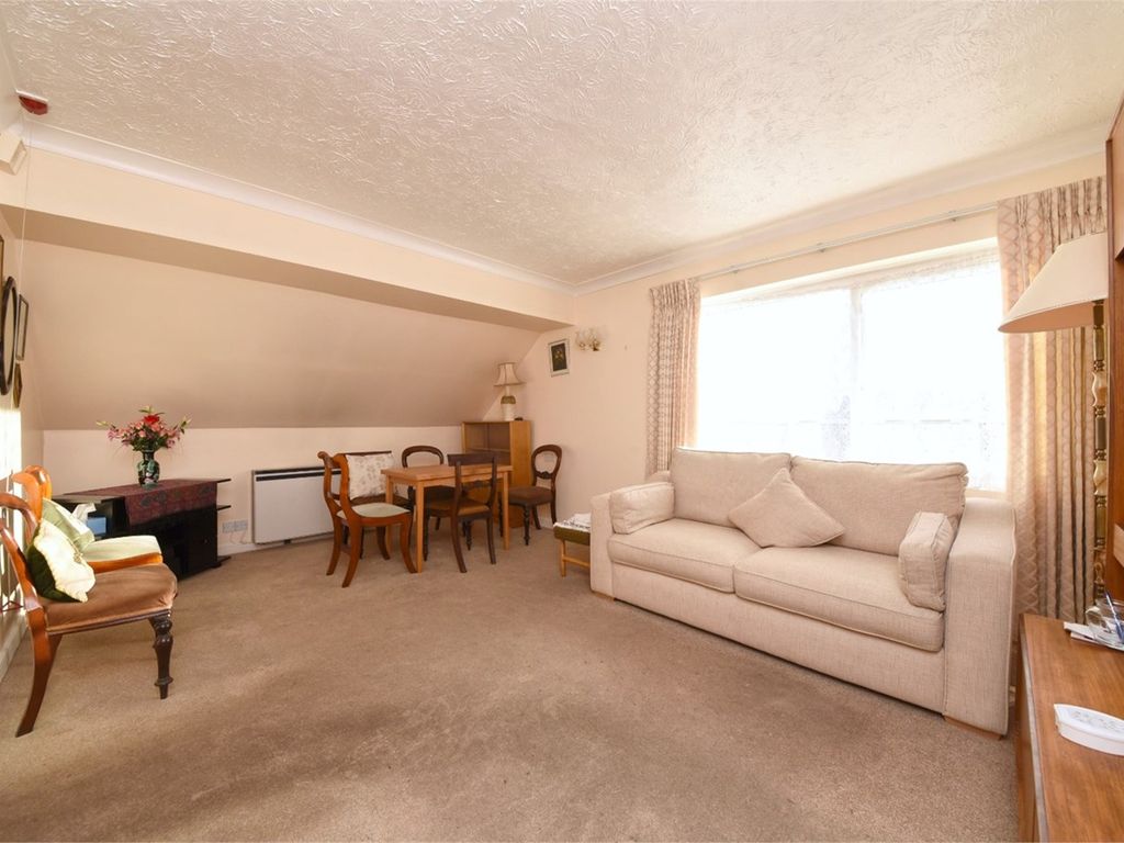 Lychgate Court, 34 Friern Park N12