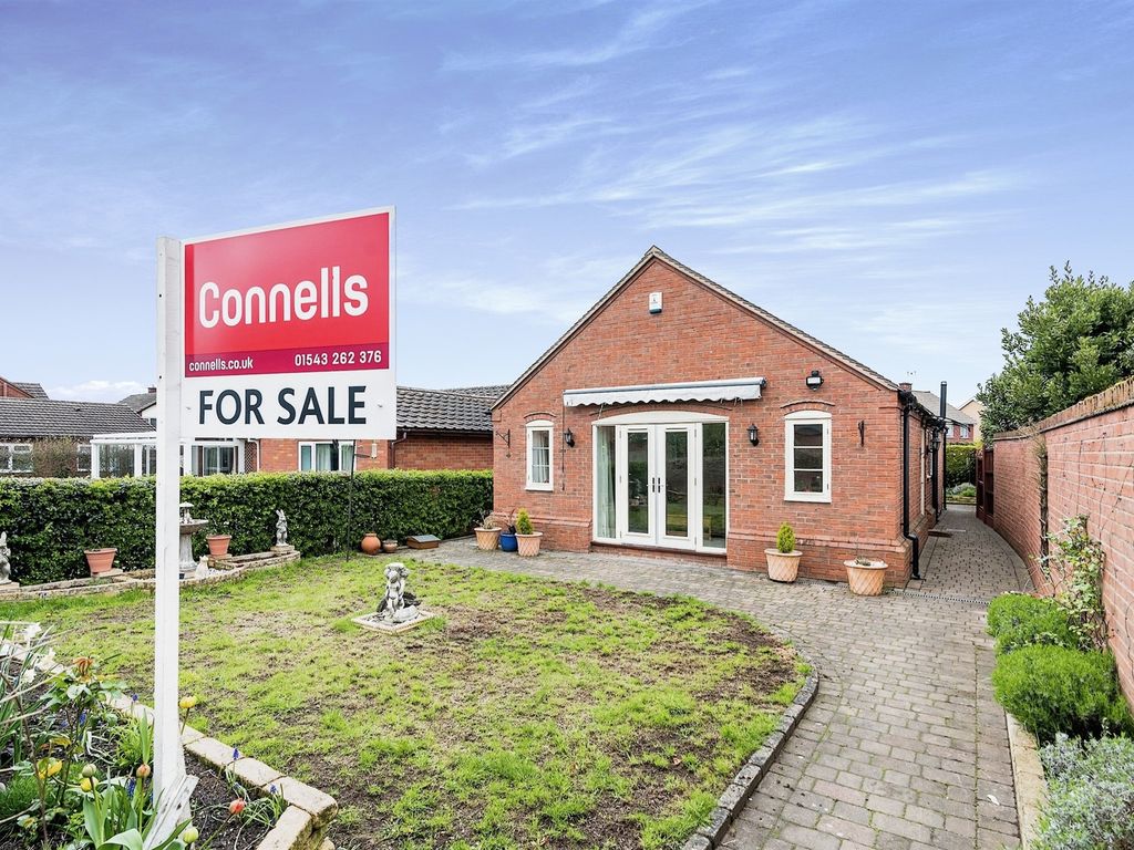 2 bed detached bungalow for sale in Main Street, Alrewas, BurtonOn