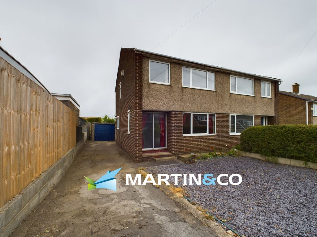 3 bed semidetached house for sale in Dulverton Close, Pontefract WF8