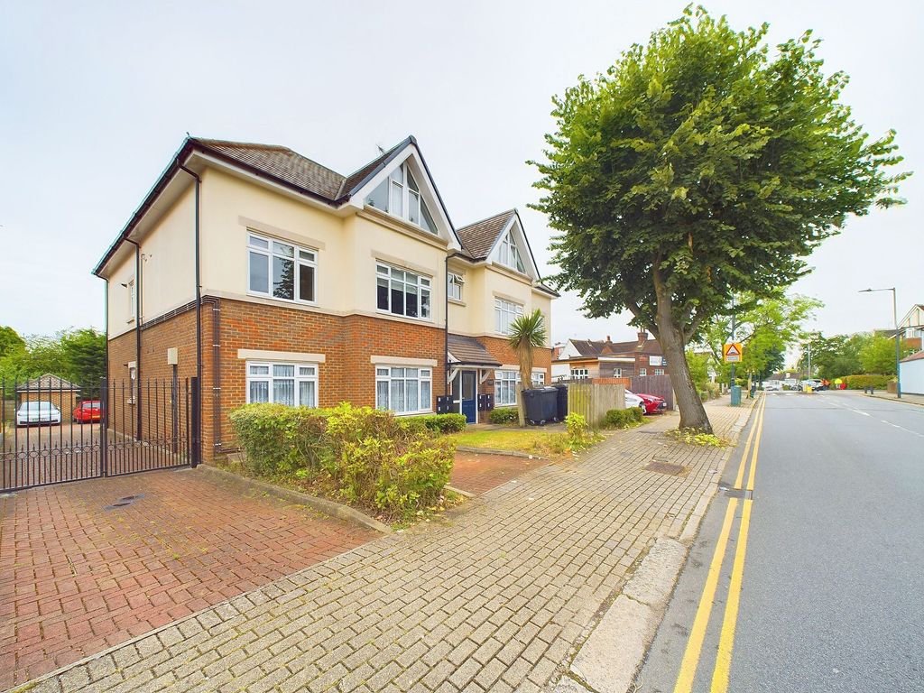 2 bed flat to rent in Draycott Avenue, Mulberry Lodge HA3, £2,000 pcm