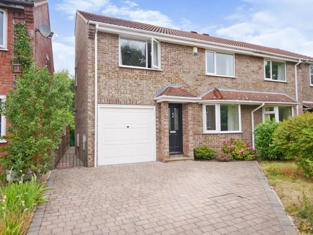 4 bed semidetached house for sale in Plantation Way, Wigginton, York