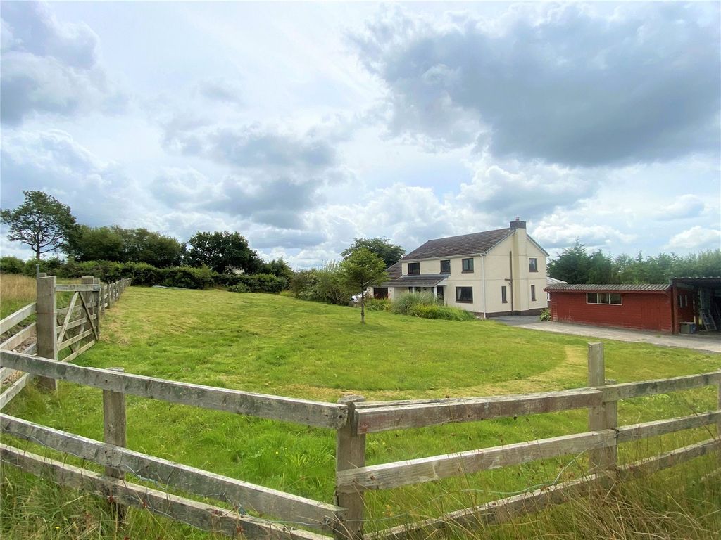 Land for sale in Heol Ddu, Ammanford, Carmarthenshire SA18, £590,000