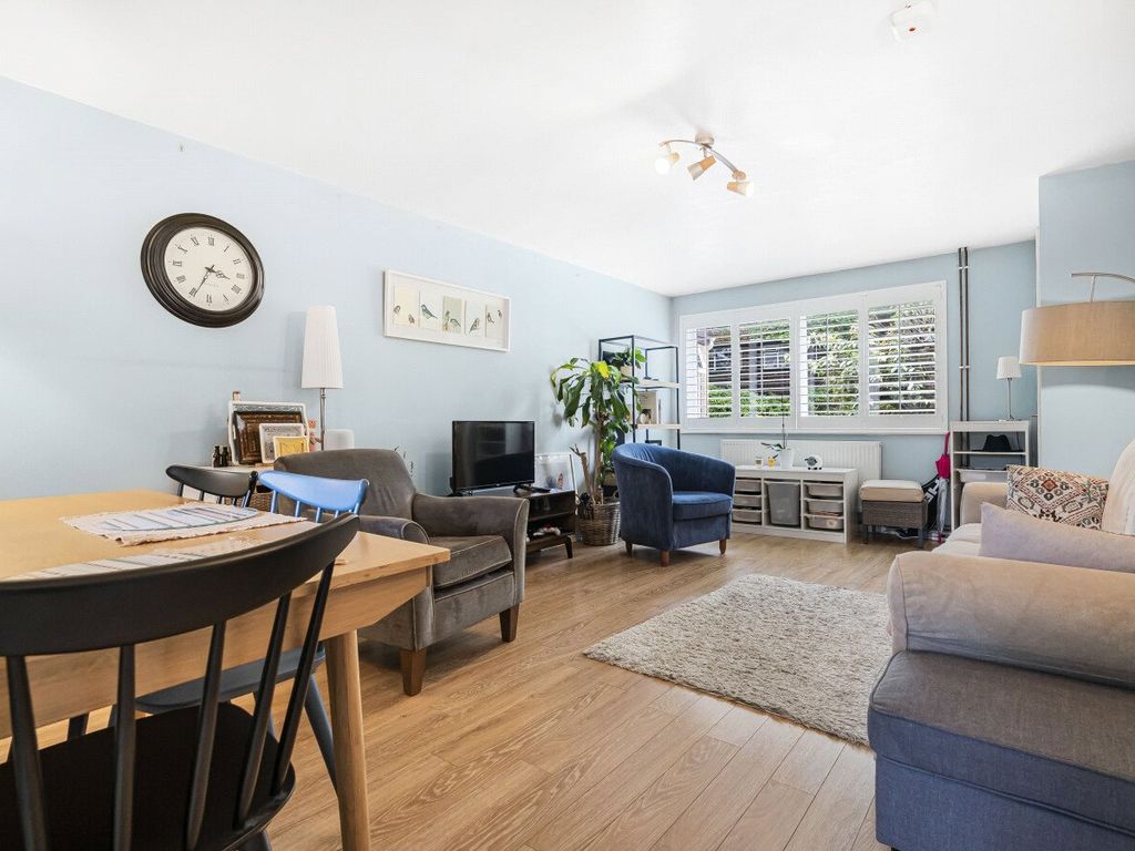 3 bed terraced house to rent in Giles Close, Littlemore OX4, £1,725 pcm