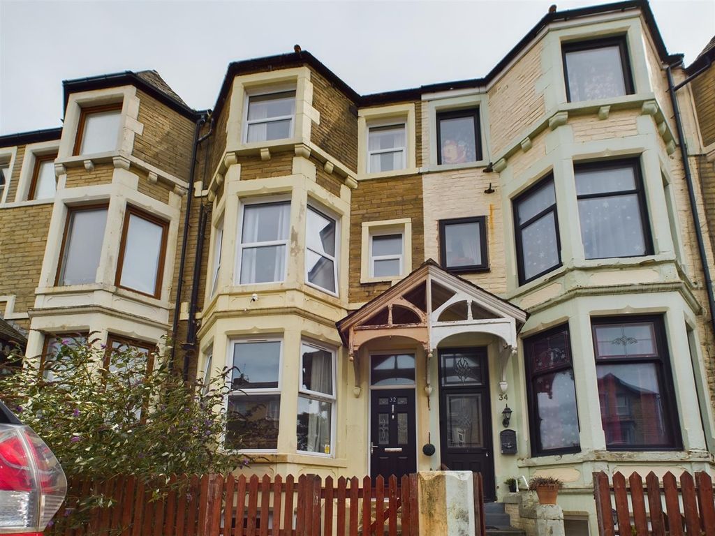 4 bed terraced house for sale in Clarendon Road, Morecambe LA4 Zoopla