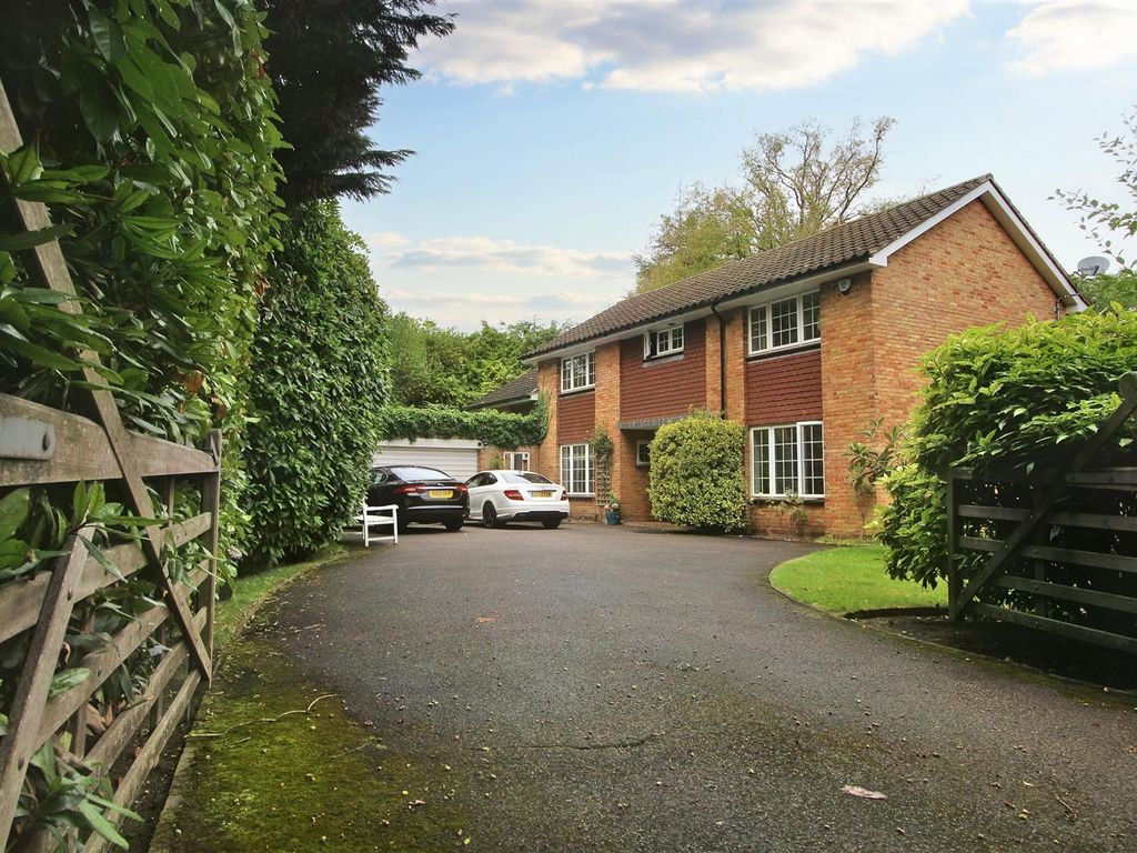 5 bed detached house for sale in Parvis Road, West Byfleet KT14 Zoopla