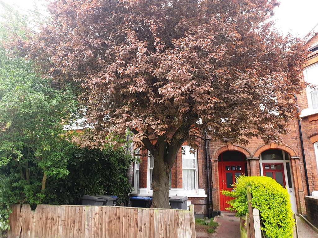 Studio to rent in Wrentham Avenue, Brondesbury Park, London NW10 Zoopla