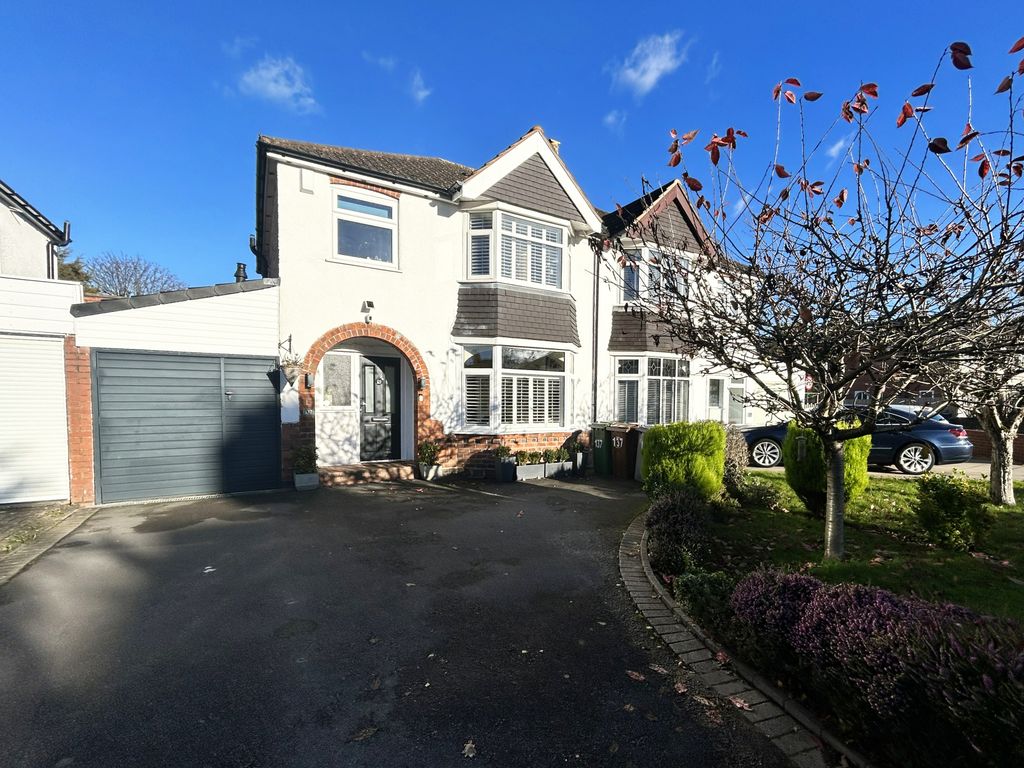 3 bed semidetached house for sale in Longmore Road, Shirley, Solihull