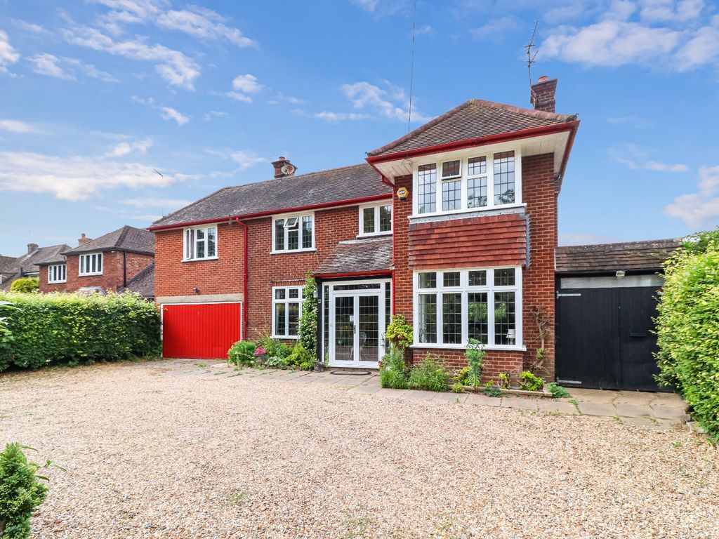 5 bed detached house for sale in Chipperfield Road, Kings Langley WD4