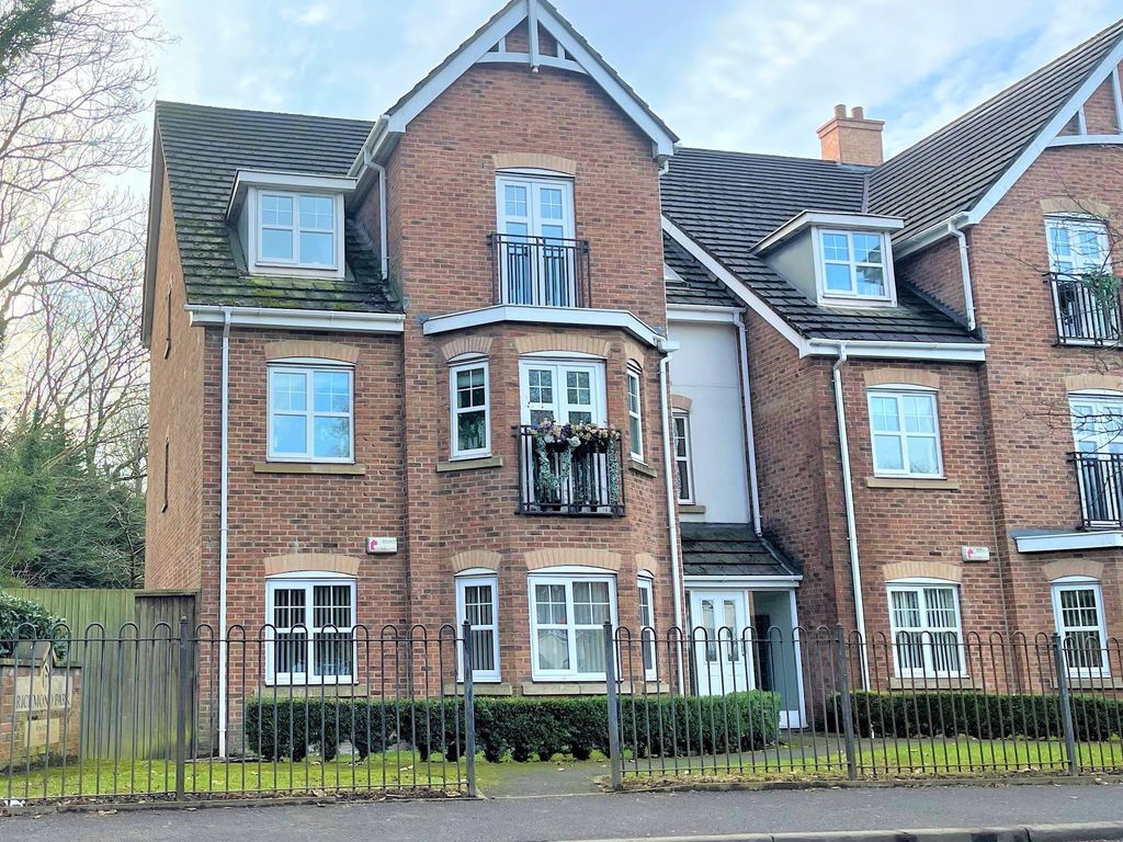 2 bed flat for sale in Ellesmere Green, Monton M30, £175,000 Zoopla