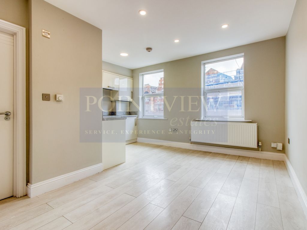 1 bed flat to rent in Streatham High Road, London SW16, £1,400 pcm Zoopla